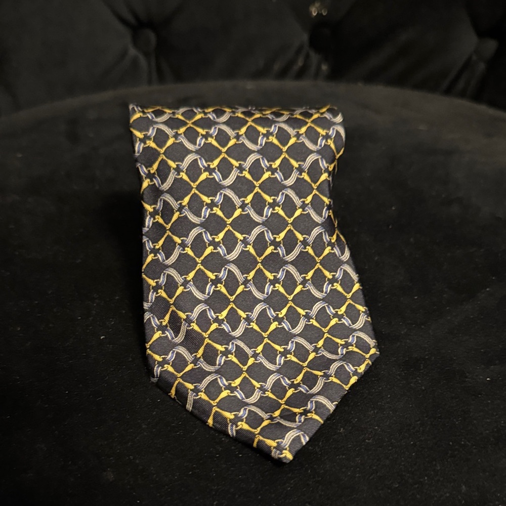 Brooks Brothers Blue and Gold Patterned Tie